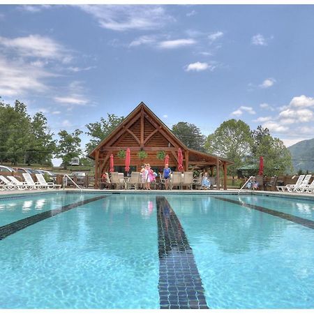 Gypsy Road - Privacy! Log Cabin With Hot Tub, Wifi, Directv And Arcade เซอเวียร์วีล ภายนอก รูปภาพ