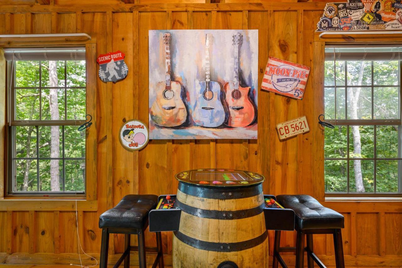 Gypsy Road - Privacy! Log Cabin With Hot Tub, Wifi, Directv And Arcade เซอเวียร์วีล ภายนอก รูปภาพ
