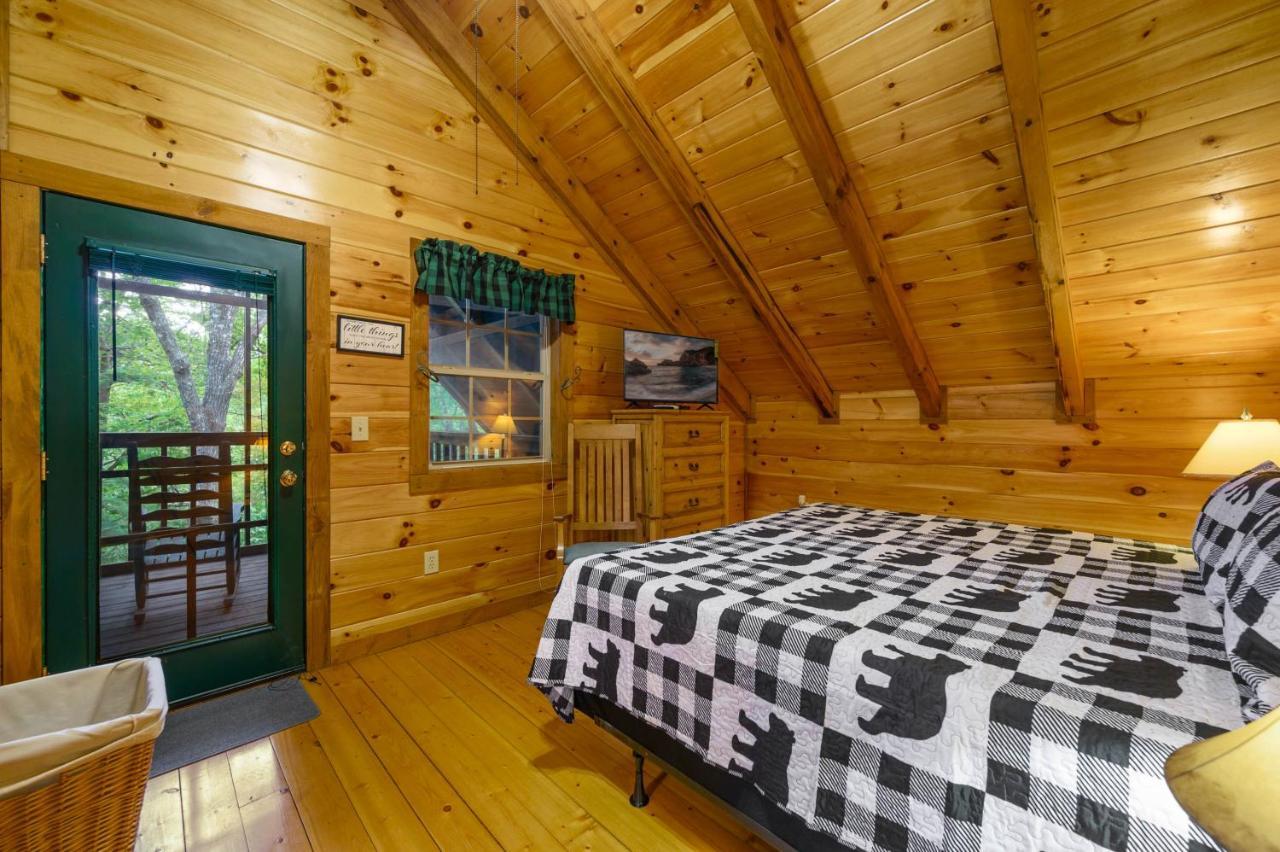 Gypsy Road - Privacy! Log Cabin With Hot Tub, Wifi, Directv And Arcade เซอเวียร์วีล ภายนอก รูปภาพ